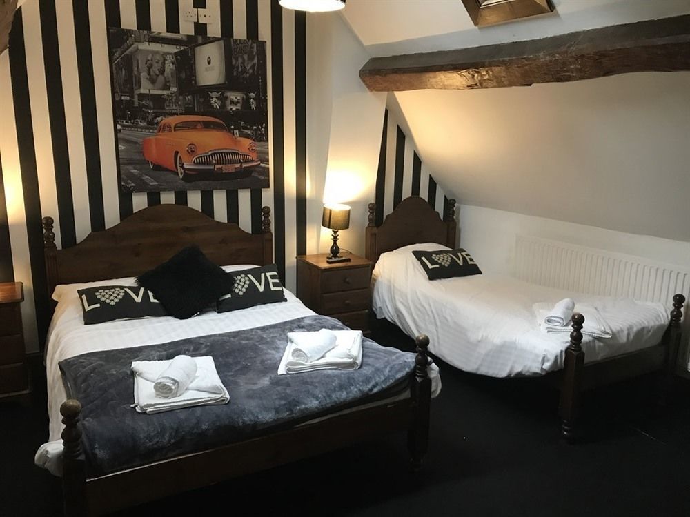 The Swan Taphouse Bed & Breakfast